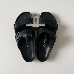 Men’s NWT birkenstock Arizona Eva black sandals slides