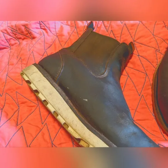 Men's Redwing Chelsea work boots//safety toe//size 10🤎🥾