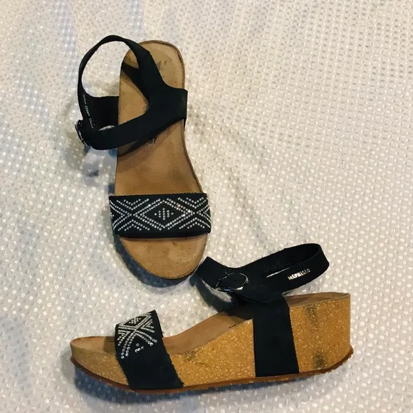 Mephisto wedges sandals