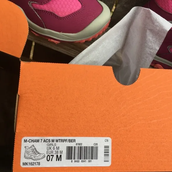 Merrell girls hiking boots Chameleon waterproof