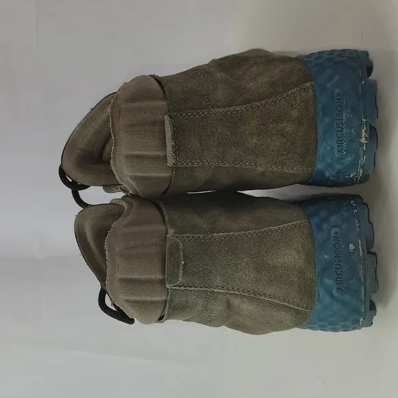 Merrell Wilderness AC  Mens Suede Walking / Casual Boots