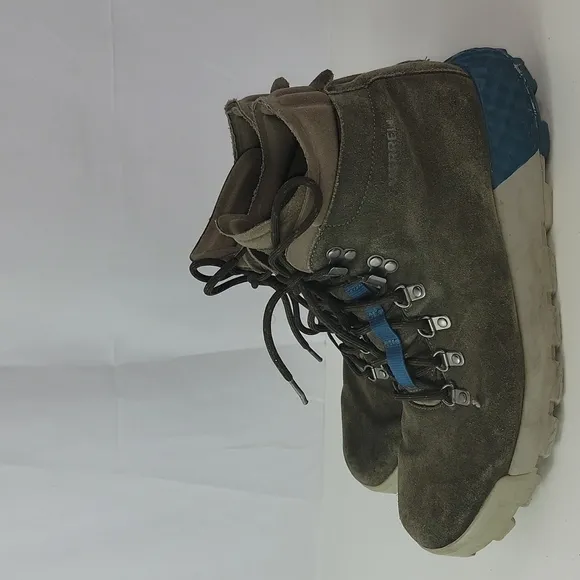 Merrell Wilderness AC  Mens Suede Walking / Casual Boots