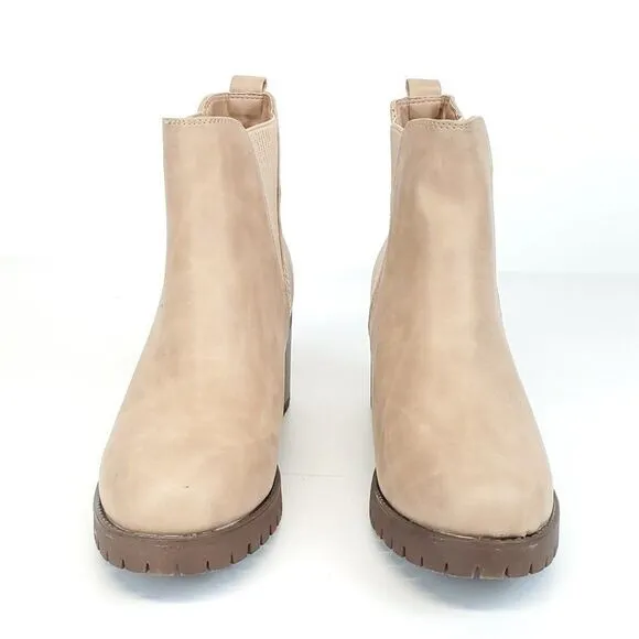 MIA Lylith Chelsea Lug Ankle Boot  Size 10