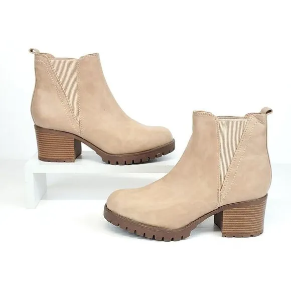 MIA Lylith Chelsea Lug Ankle Boot  Size 10