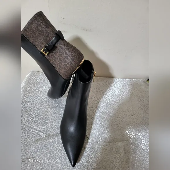 Michael  Kors Elegant Black and Brown Ankle Boots Sz-8 Nwot Box