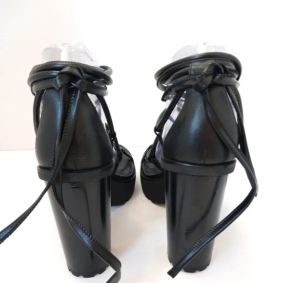 Michael‎ Kors Vero Lug Platform Sandals, NEW, Size 10