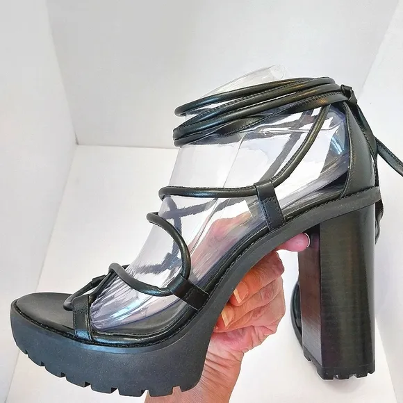 Michael‎ Kors Vero Lug Platform Sandals, NEW, Size 10