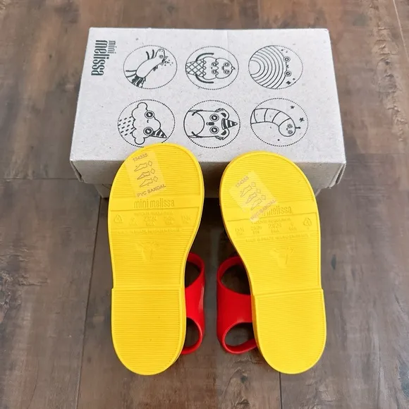 MINI MELISSA • SANDALS