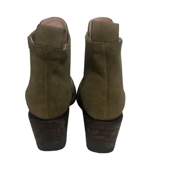 Miss Macie It’s A Wrap versatile suede boots. Sz 7M. New