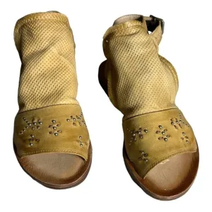 Miz Mooz Fifi Ankle Strap Sandals Size 38 Wide