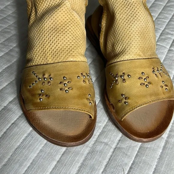 Miz Mooz Fifi Ankle Strap Sandals Size 38 Wide