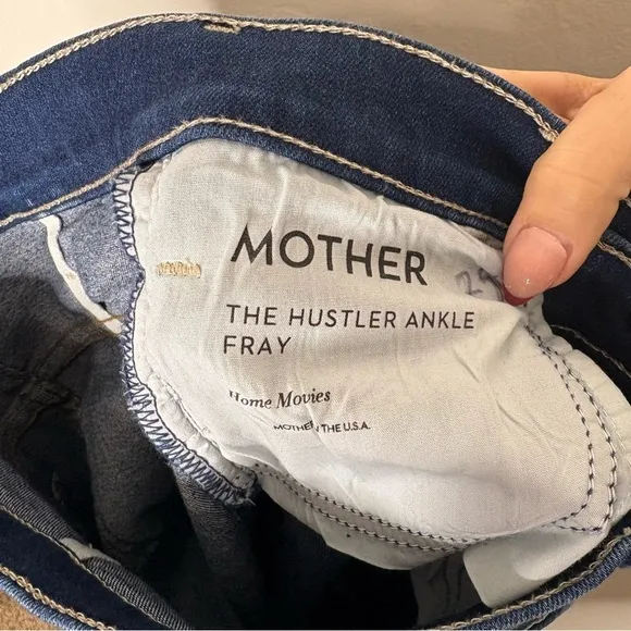 Mother The Hustler Ankle Fray Wash is Home Movies Size 24