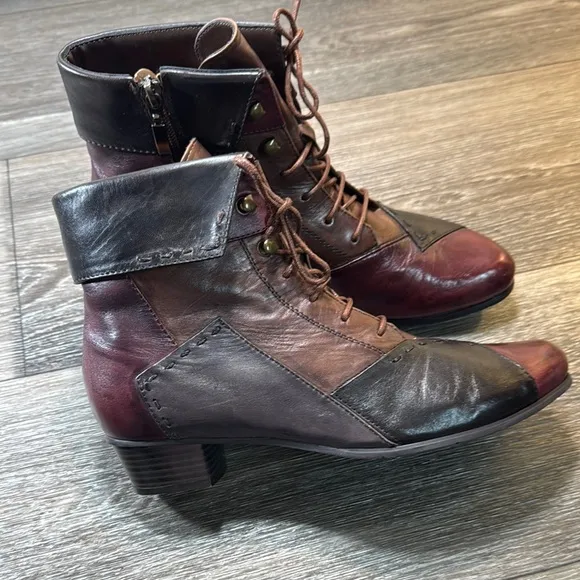 Multicolor Leather Ankle Boots woman’s size 9 (b89)