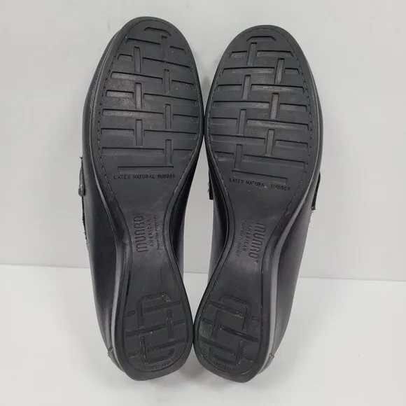 Munro American Women's Black Leather Slip On Loafers M555081 US Size 7.5M