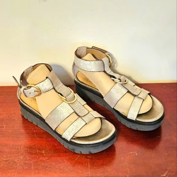 Naked Feet Nadar  leather sandals Size 8M