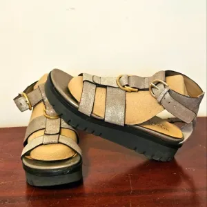 Naked Feet Nadar  leather sandals Size 8M