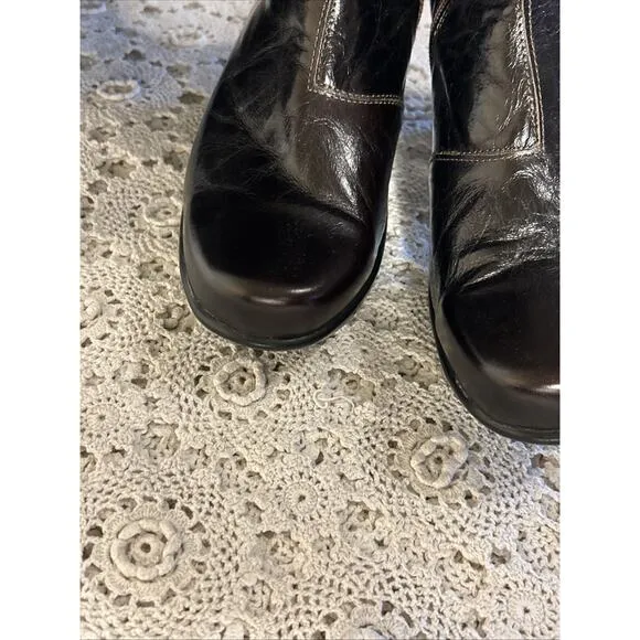 Naot Divine Espresso Dark Brown Crinkle Patent Tall Boots Sz 7 Zip Sides