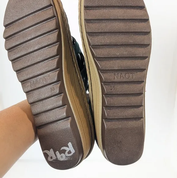 Naot Yarrow lace up sandals