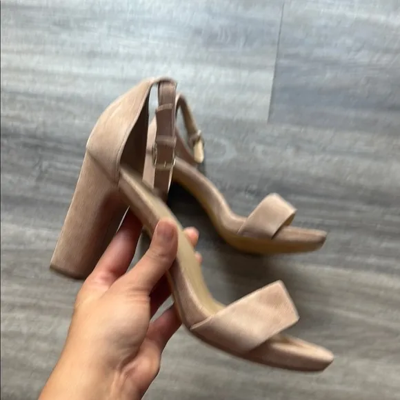 Naturalizer Women's Beige Suede Sandals Tan Platform Heels 9.5