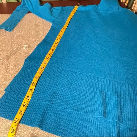 Neiman Marcus Cashmere Collection Cashmere Turtleneck Blue L large