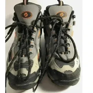 Nevados hiking boots