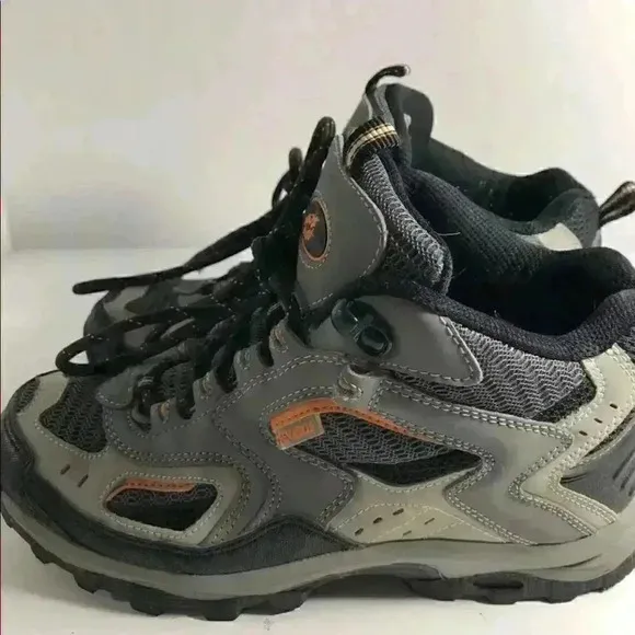 Nevados hiking boots