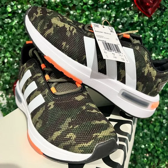🌟New Adidas Kids RACER TR23 Athletic Shoes🌟