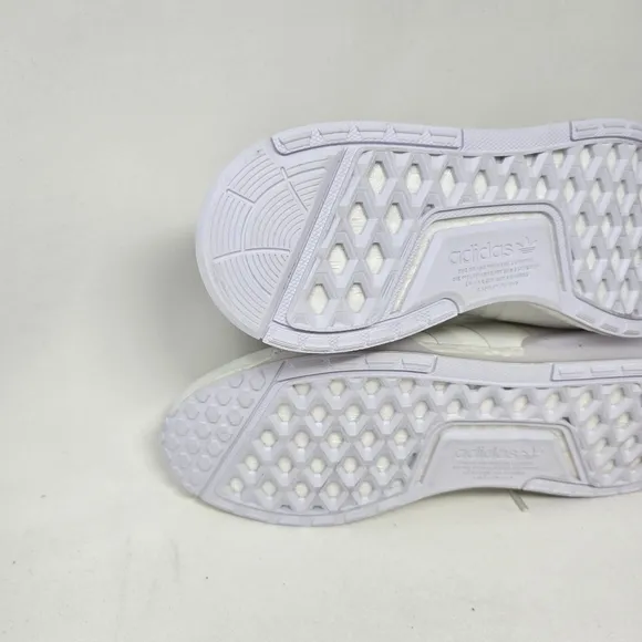 New Adidas Originals NMD R1 V3 Triple White Athletic Shoes GX9586 Mens 12 No Box