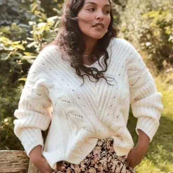 NEW Anthropologie Ivory Ramona Cable Oversized V-Neck Sweater — SZ S (up to LG)!
