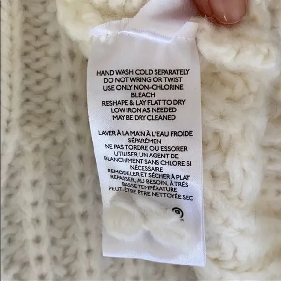 NEW Anthropologie Ivory Ramona Cable Oversized V-Neck Sweater — SZ S (up to LG)!