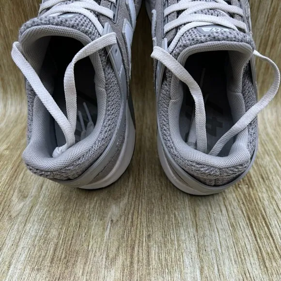 New Balance 247 Revlite Men's Size 9 Grey White Shoes Sneakers‎ Athletic MS247FJ