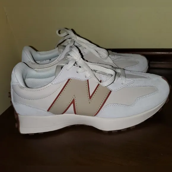 New Balance 327 Bandier Athletic Shoes Sz 10