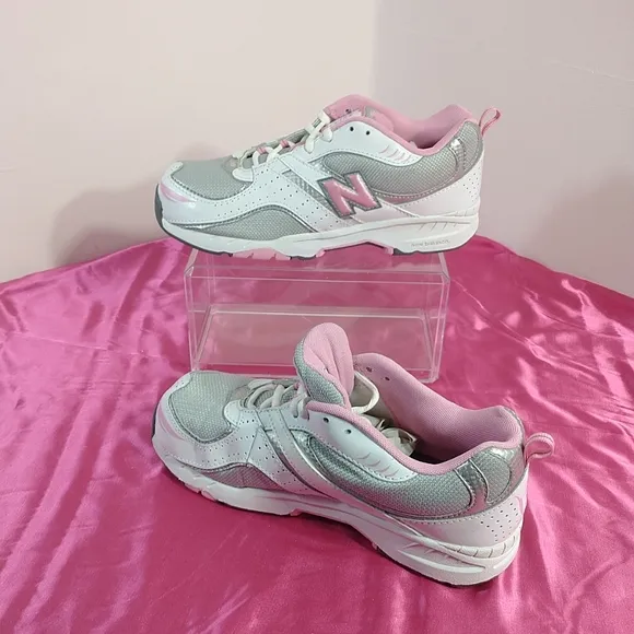 New Balance 515 Youth Girls SZ 6.5 White Pink Gray Athletic Shoes New .