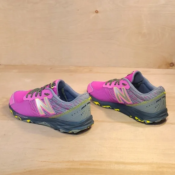 New Balance 690v2 Speed Ride Pink Gray Athletic Shoes
