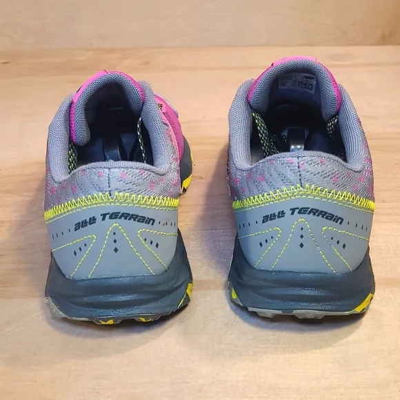 New Balance 690v2 Speed Ride Pink Gray Athletic Shoes