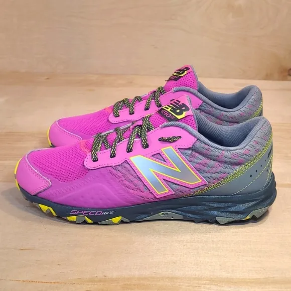New Balance 690v2 Speed Ride Pink Gray Athletic Shoes