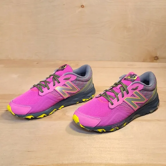 New Balance 690v2 Speed Ride Pink Gray Athletic Shoes