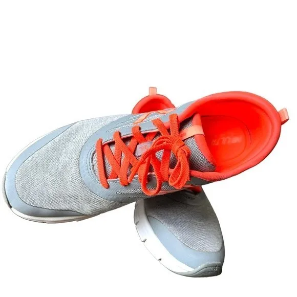 New Balance 715 Cush Athletic Shoe’s Size 9.5 Gently Used