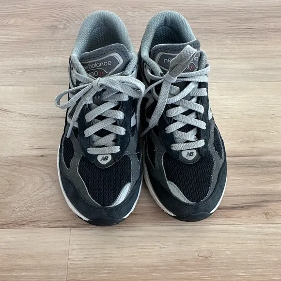 New Balance 990 V6 Casual Shoes Black/Grey Preschool Size 1