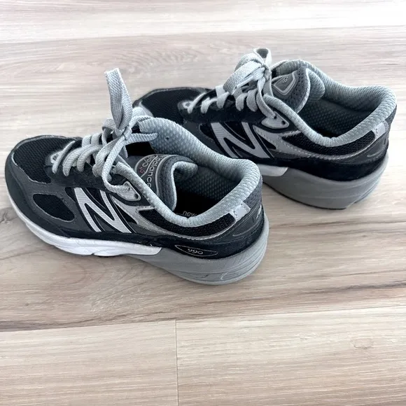 New Balance 990 V6 Casual Shoes Black/Grey Preschool Size 1