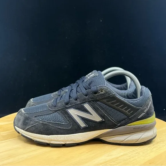 New Balance 990v5 Navy Blue Silver Athletic Sneaker GC990NV5 Size 6y/ Wmns 7.5