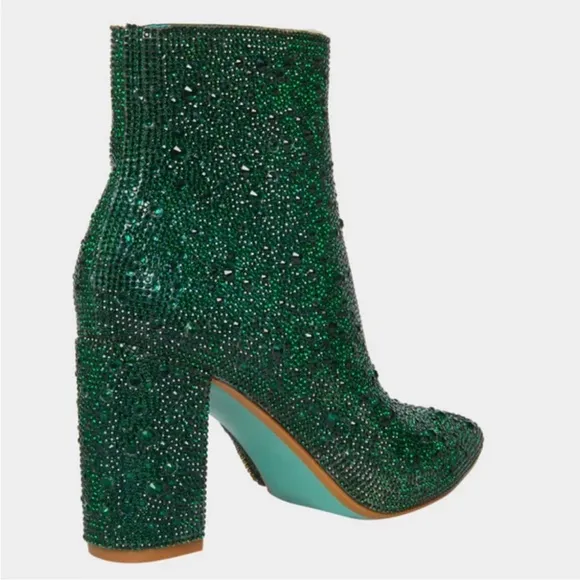 🌸NEW BETSEY JOHNSON CADY EMERALD WOMEN’S ANKLE BOOTS Sz 7 WITH BOX.