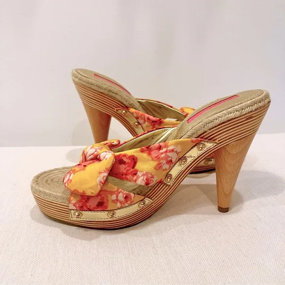 NEW Betsey Johnson Floral Platform Bow Slip On High Heel Pink Yellow Mules sz 7