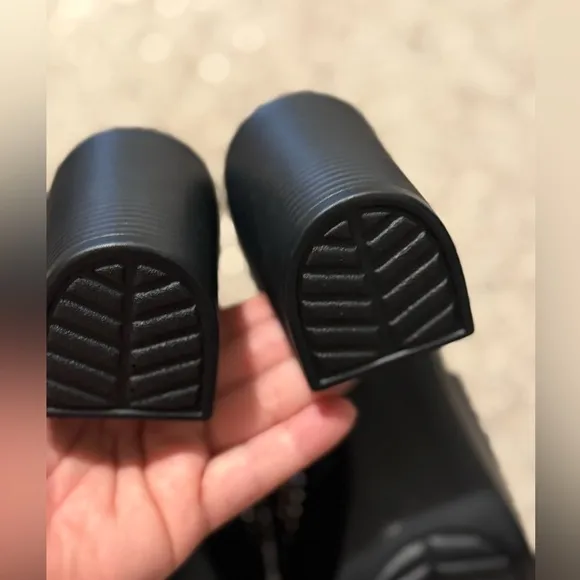 New  black crystal sandals size 10 US 41 Uk