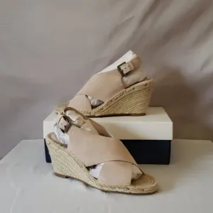 New Caslon Cnsuri-Lea Blush Suede Sandals