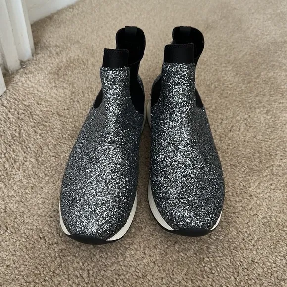 NEW! Chelsea Sparkly Glitter Jogger by Kenneth Cole Sneakers - Size 8