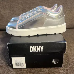 New DKNY Big Girls Brooke Glitter Lace Up Platform Sneaker Size 1 in Silver