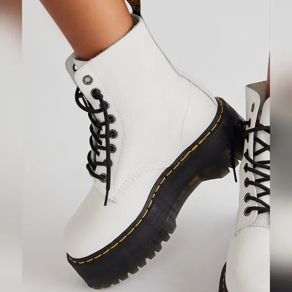 NEW Doc Martens White Pisa Milled Leather 1460 Pascal Max Platform Boots 8.5