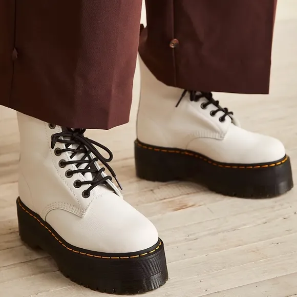 NEW Doc Martens White Pisa Milled Leather 1460 Pascal Max Platform Boots 8.5