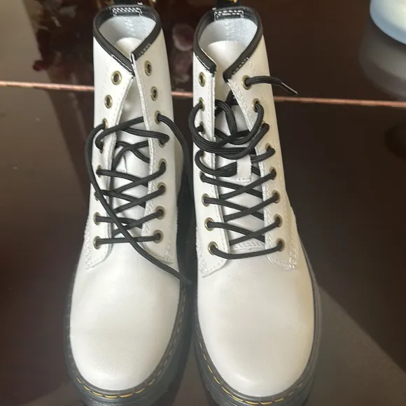 NEW!!! Dr. Martens Zavala Combat Boots
